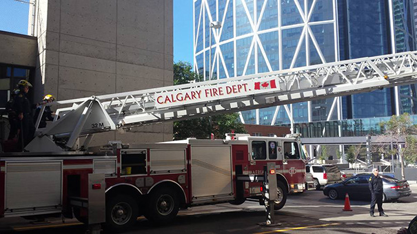 movil-perdido-bomberos-calgary-broma-nathan-buhler (5)