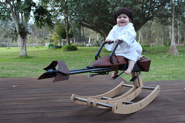 Este padre construyó un balancín de La Guerra de las Galaxias para el 1º cumpleaños de su hija