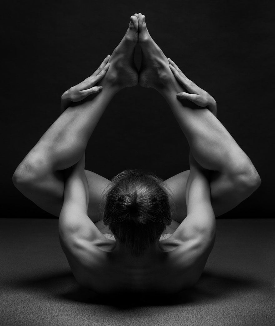 retratos-desnudos-femeninos-blanco-negro-bodyscapes-anton-belovodchenko (10)