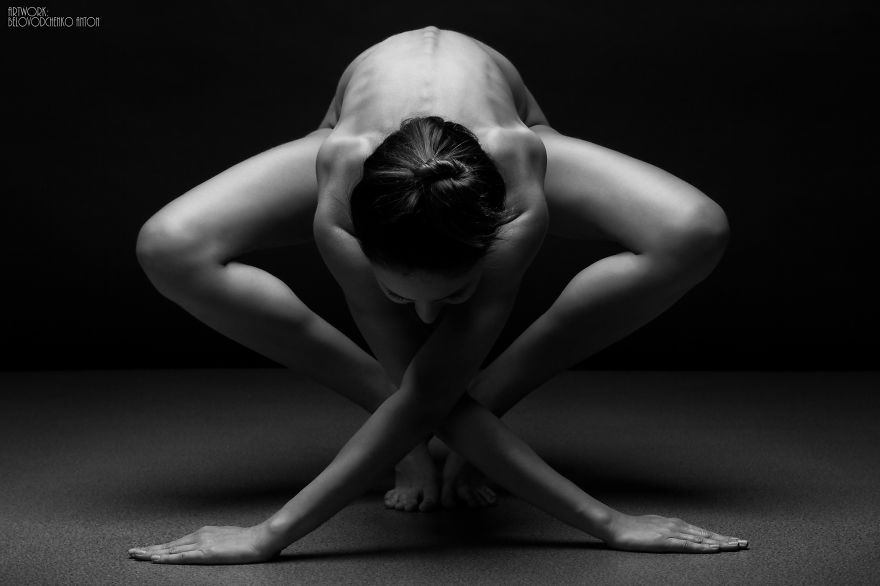 retratos-desnudos-femeninos-blanco-negro-bodyscapes-anton-belovodchenko (17)