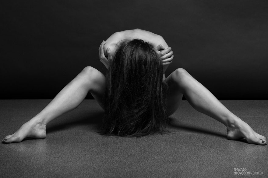 retratos-desnudos-femeninos-blanco-negro-bodyscapes-anton-belovodchenko (9)