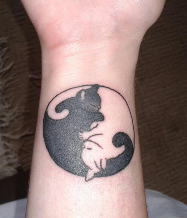 tatuajes-minimalistas-gatos (12)