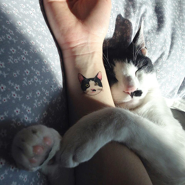 tatuajes-minimalistas-gatos (19)