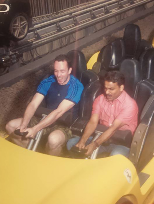 taxista-primera-vez-parque-tematico-liam-murphy (3)