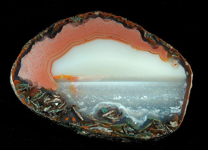 Estos cristales de ágata parecen fotos con paisajes diminutos