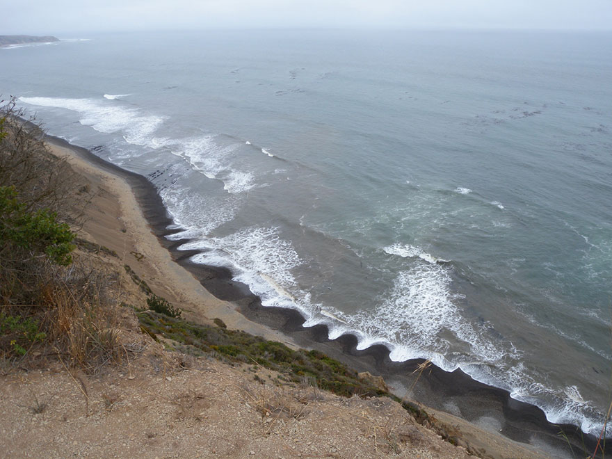 cuspides-playa-formaciones-arena-olas (1)