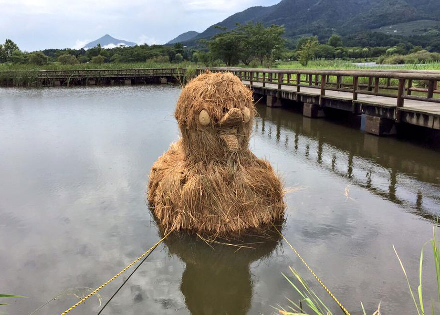 esculturas-paja-festival-wara-niigata-japon (12)