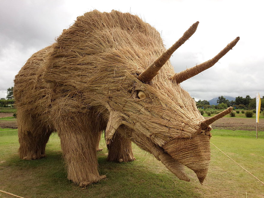 esculturas-paja-festival-wara-niigata-japon (2)