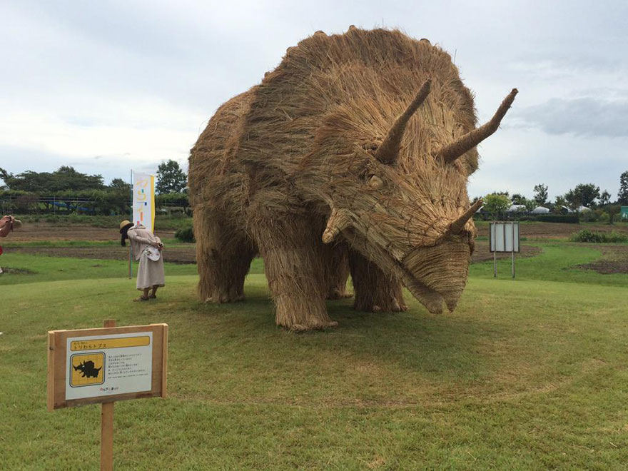 esculturas-paja-festival-wara-niigata-japon (7)