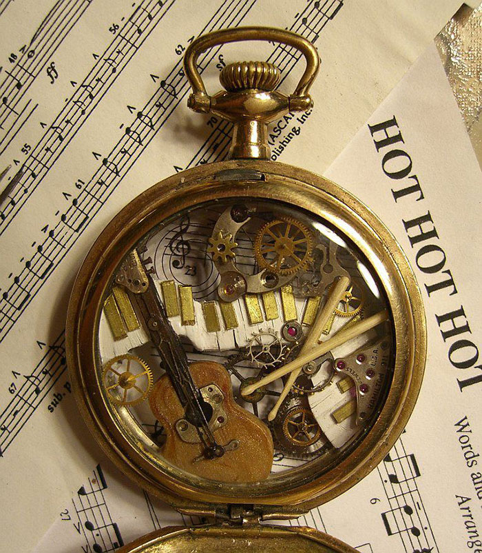 esculturas-steampunk-piezas-relojes-recicladas-susan-beatrice (11)
