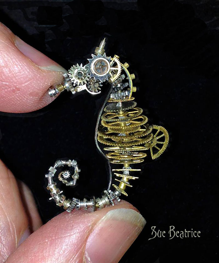 esculturas-steampunk-piezas-relojes-recicladas-susan-beatrice (2)