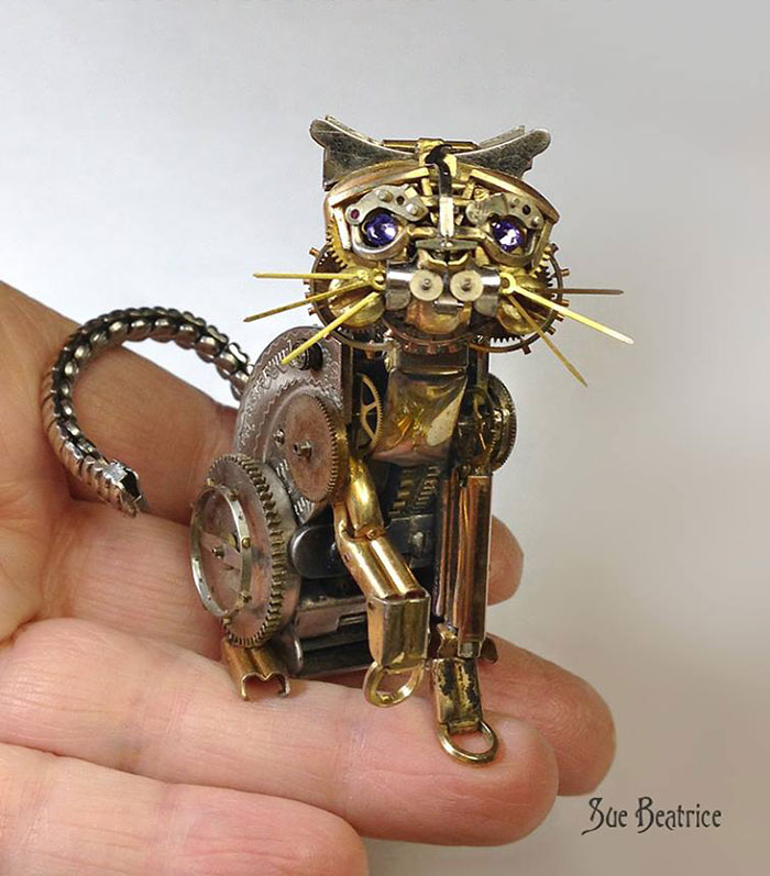 esculturas-steampunk-piezas-relojes-recicladas-susan-beatrice (5)