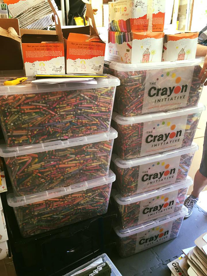 iniciativa-crayon-reciclaje-ceras-colores-hospitales-bryan-ware (1)