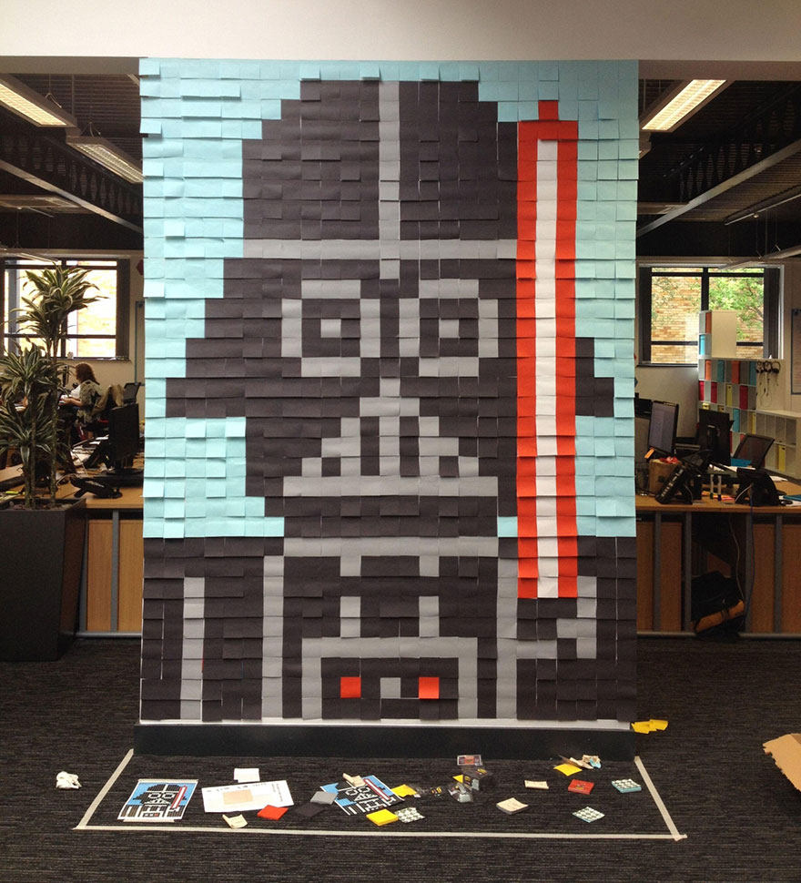 mural-postits-guerra-galaxias-oficina-viking (2)