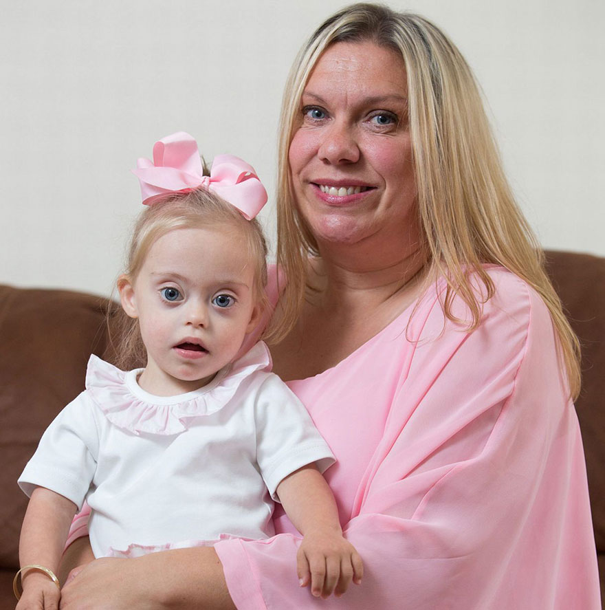 nina-sindrome-down-modelo-sonrisa-connie-rose-seabourne (9)