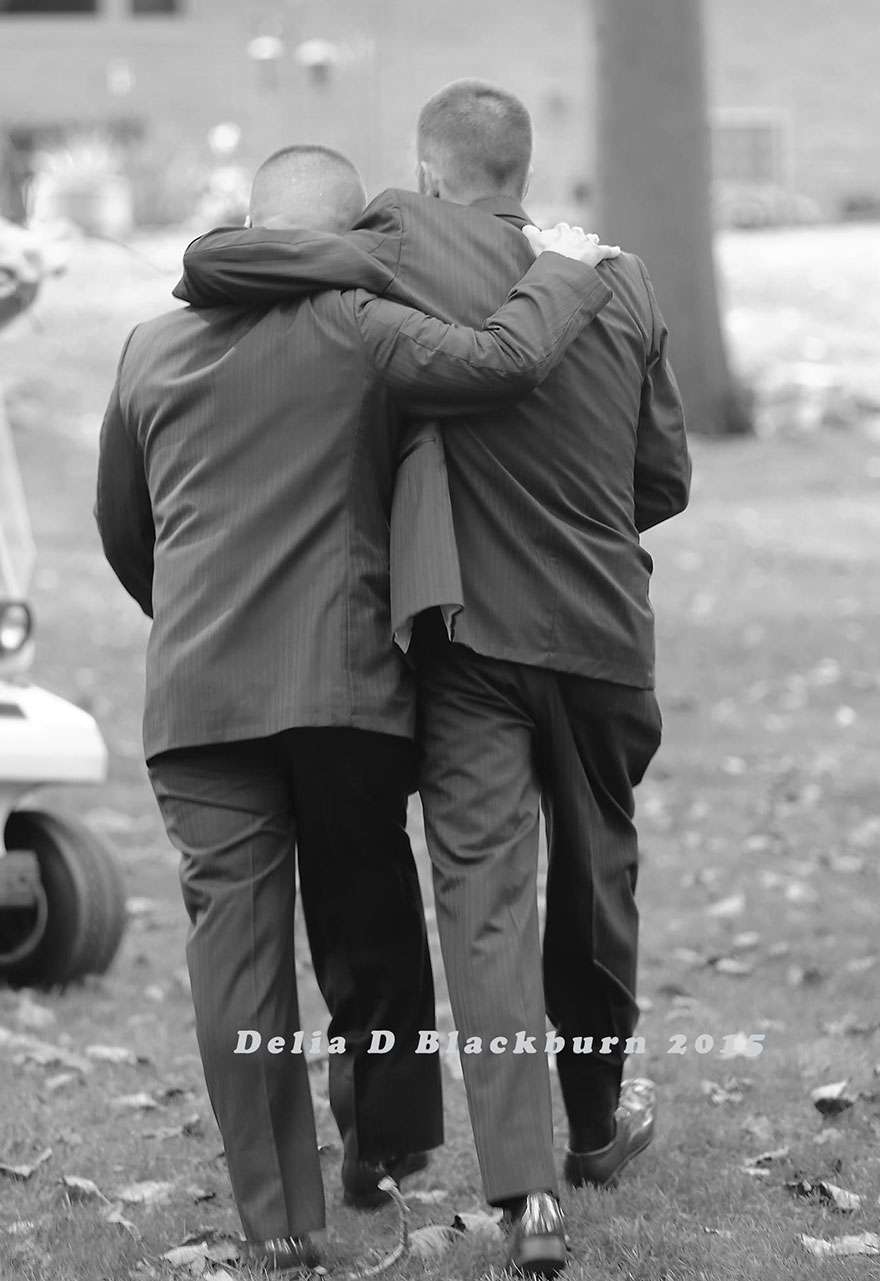 padre-padrastro-llevar-juntos-hija-altar-boda-brittany-peck (4)