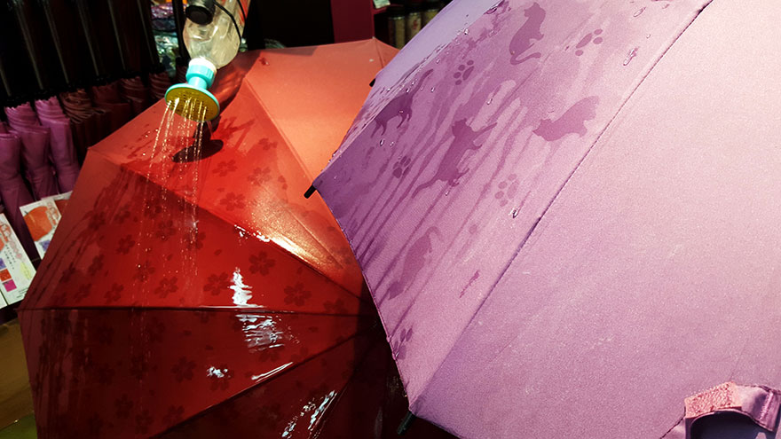 paraguas-muestra-estampado-lluvia-japon (3)