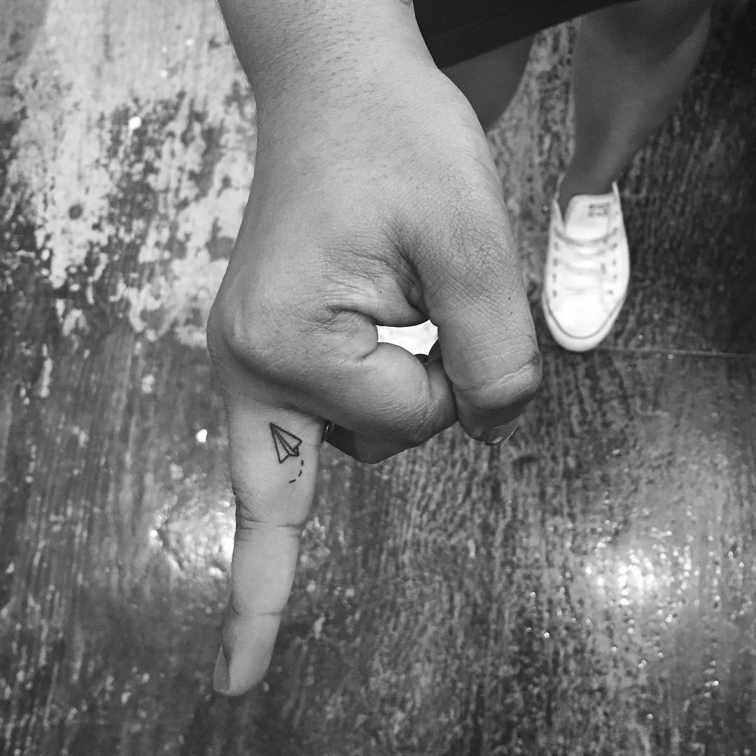tatuajes-minimalistas-jonboy-west4tattoo (19)