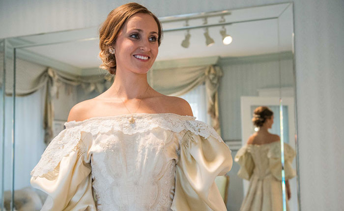 Esta novia es la 11ª mujer en su familia que usa este vestido de boda de 120 años