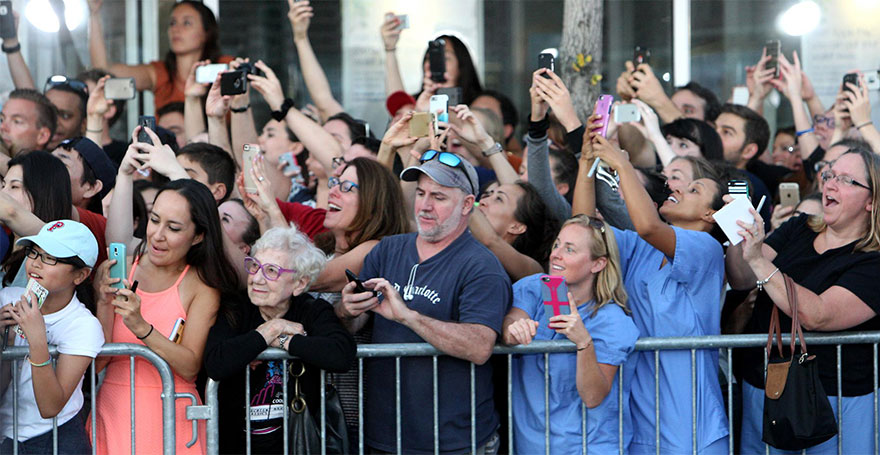 anciana-sin-smartphone-estreno-pelicula-black-mass (2)
