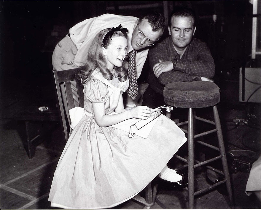 animacion-clasica-alicia-pais-maravillas-kathryn-beaumont (10)