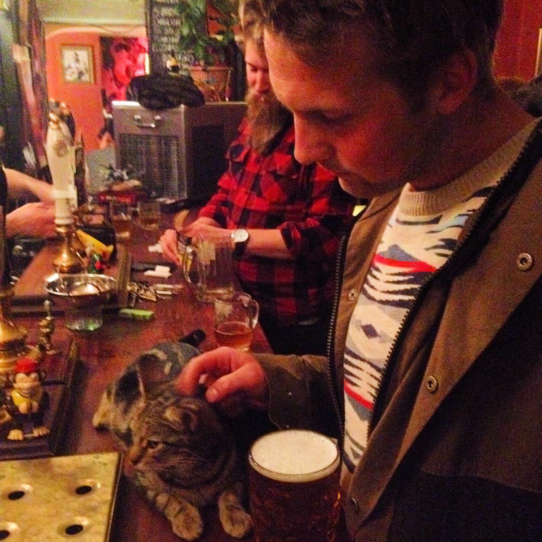 bar-gatos-pub-bag-of-nails-bristol (7)