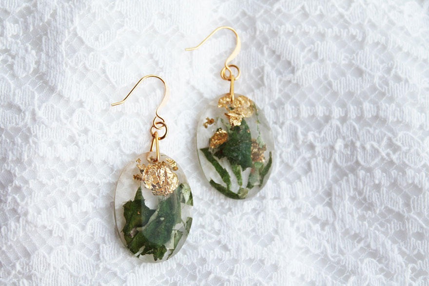 bisuteria-resina-petalos-oro-lyuda (12)