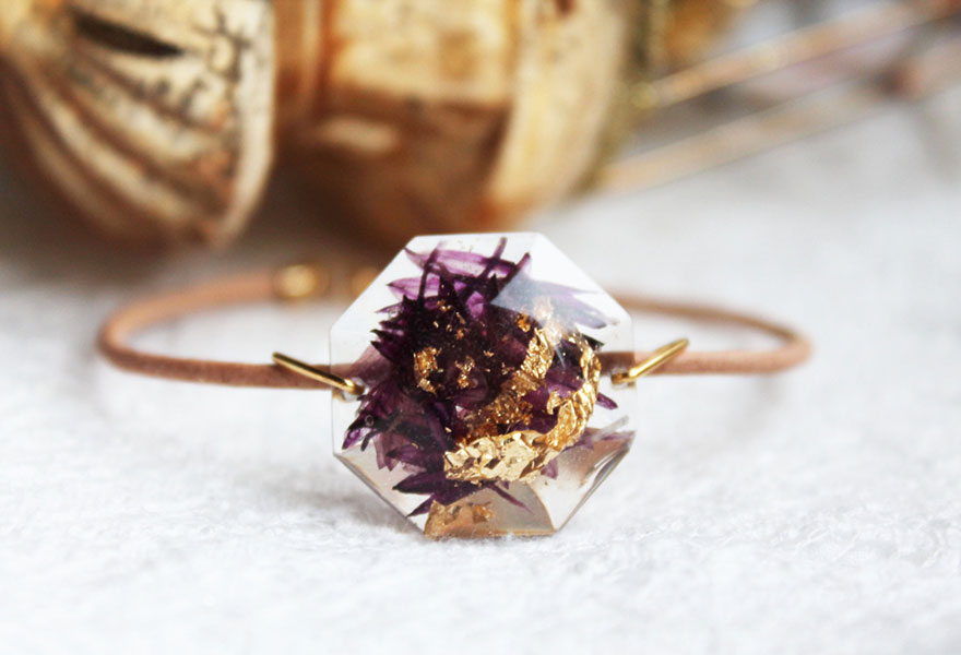 bisuteria-resina-petalos-oro-lyuda (13)