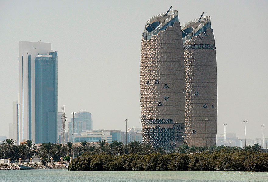 pantalla-solar-geometrica-torres-albahar-abu-dhabi (7)