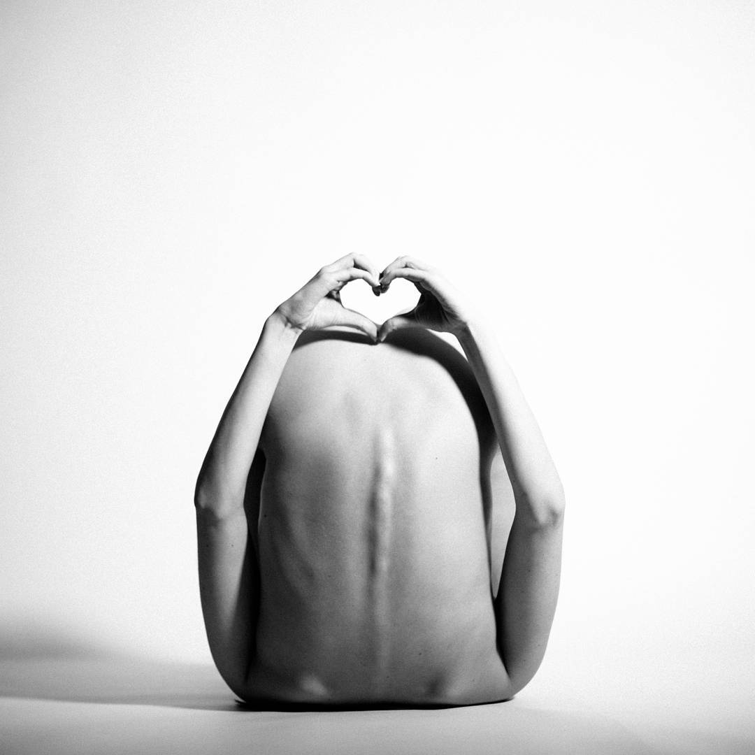 chica-desnuda-yoga-instagram (10)