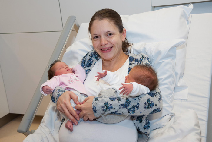 cuna-bebe-enganchable-cama-hospital-maternidad (1)