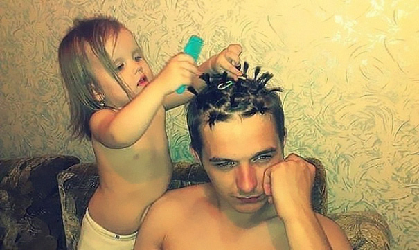 hijas-poniendo-guapos-papas (2)