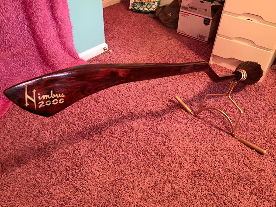 regalo-escoba-nimbus2000-jared-weissman-shelby-stein (3)