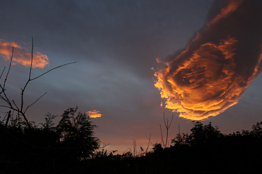formacion-curiosa-nubes-mano-dios-portugal (1)