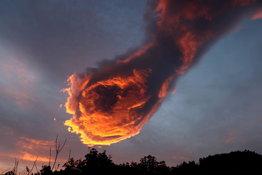 formacion-curiosa-nubes-mano-dios-portugal (3)