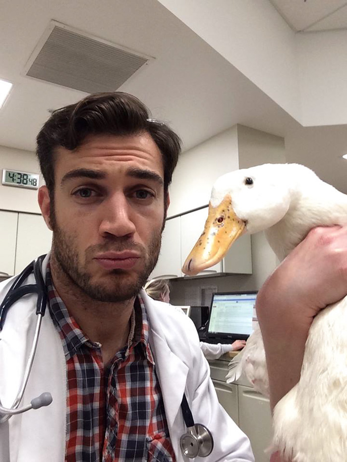 veterinario-sexy-doctor-evan-antin (13)