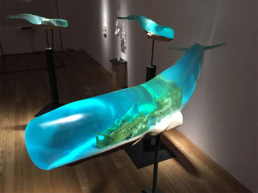 ballenas-resina-translucida-samsara-isana-yamada (9)