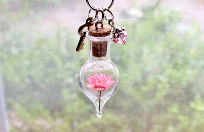 bisuteria-colgantes-terrario-flores-teenytinyplanet (6)