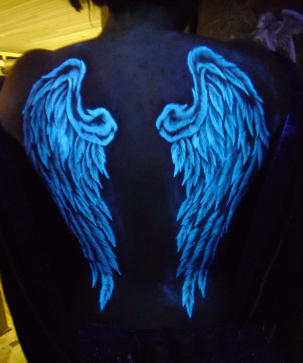 tatuajes-ultravioletas-oscuridad-luz-negra (15)