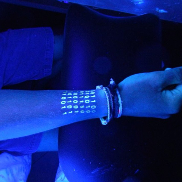 tatuajes-ultravioletas-oscuridad-luz-negra (17)