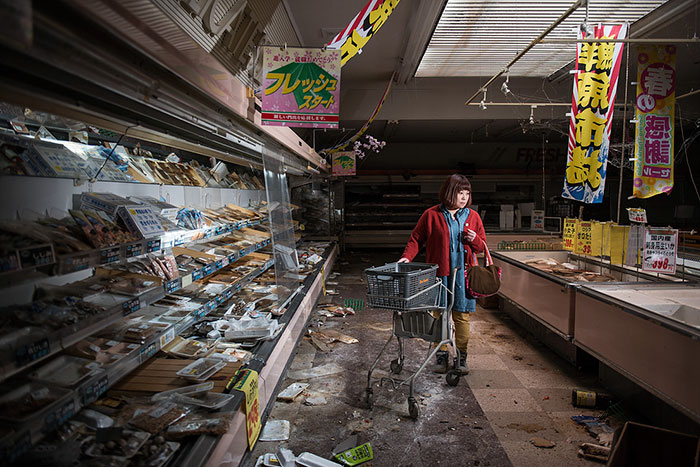 Los antiguos habitantes de Fukushima vuelven a su ciudad fantasma en estas emotivas fotos