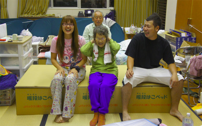 cajas-camas-victimas-terremoto-japon (1)