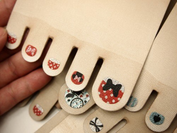 medias-unas-pies-pintadas-japon (4)
