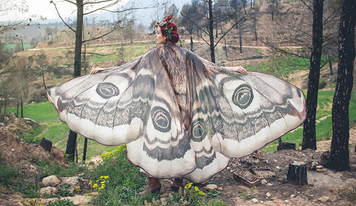 Estos preciosos pañuelos de mariposas dibujados a mano te darán alas