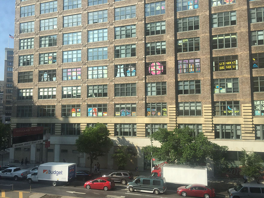 guerra-postits-edificios-oficinas-nueva-york (10)