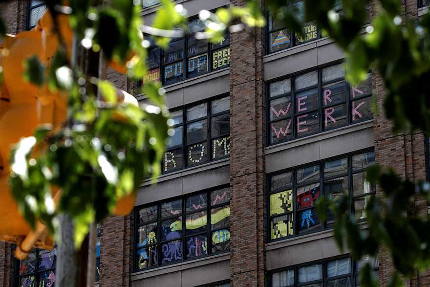 guerra-postits-edificios-oficinas-nueva-york (6)