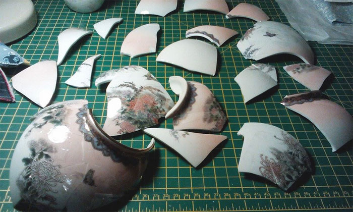 reparacion-jarrones-rotos-hilo-oro-charlotte-bailey (2)