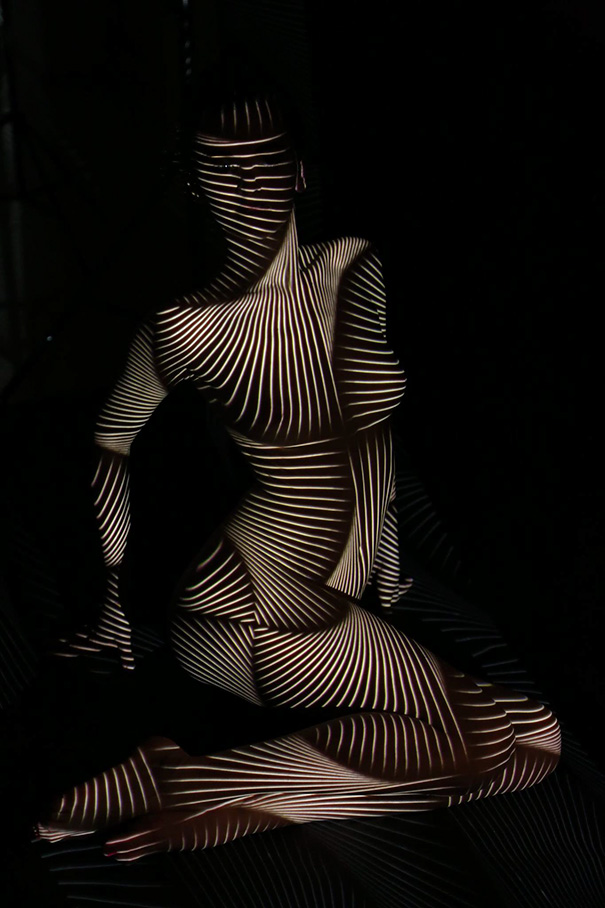 retratos-mujeres-desnudas-luz-colores-dani-olivier (16)