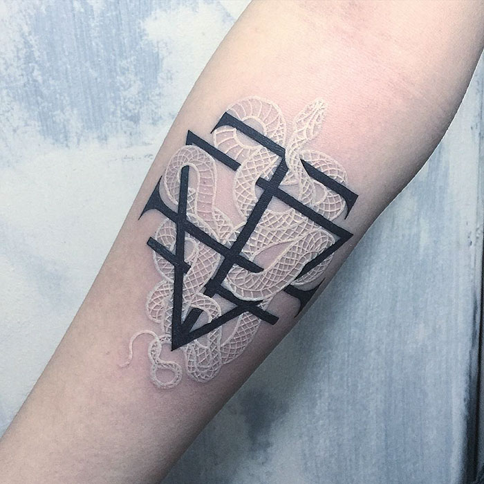 tatuajes-serpientes-blanco-negro-mirko-sata (6)