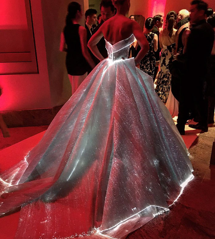 vestido-luminoso-cenicienta-claire-danes-gala-met (6)
